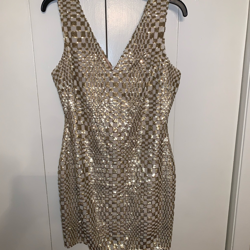 Chelsea & Violet fitted semi-formal dress